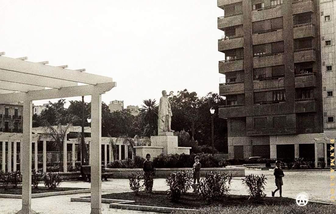 FM c- 013- Square Lyautey.jpg